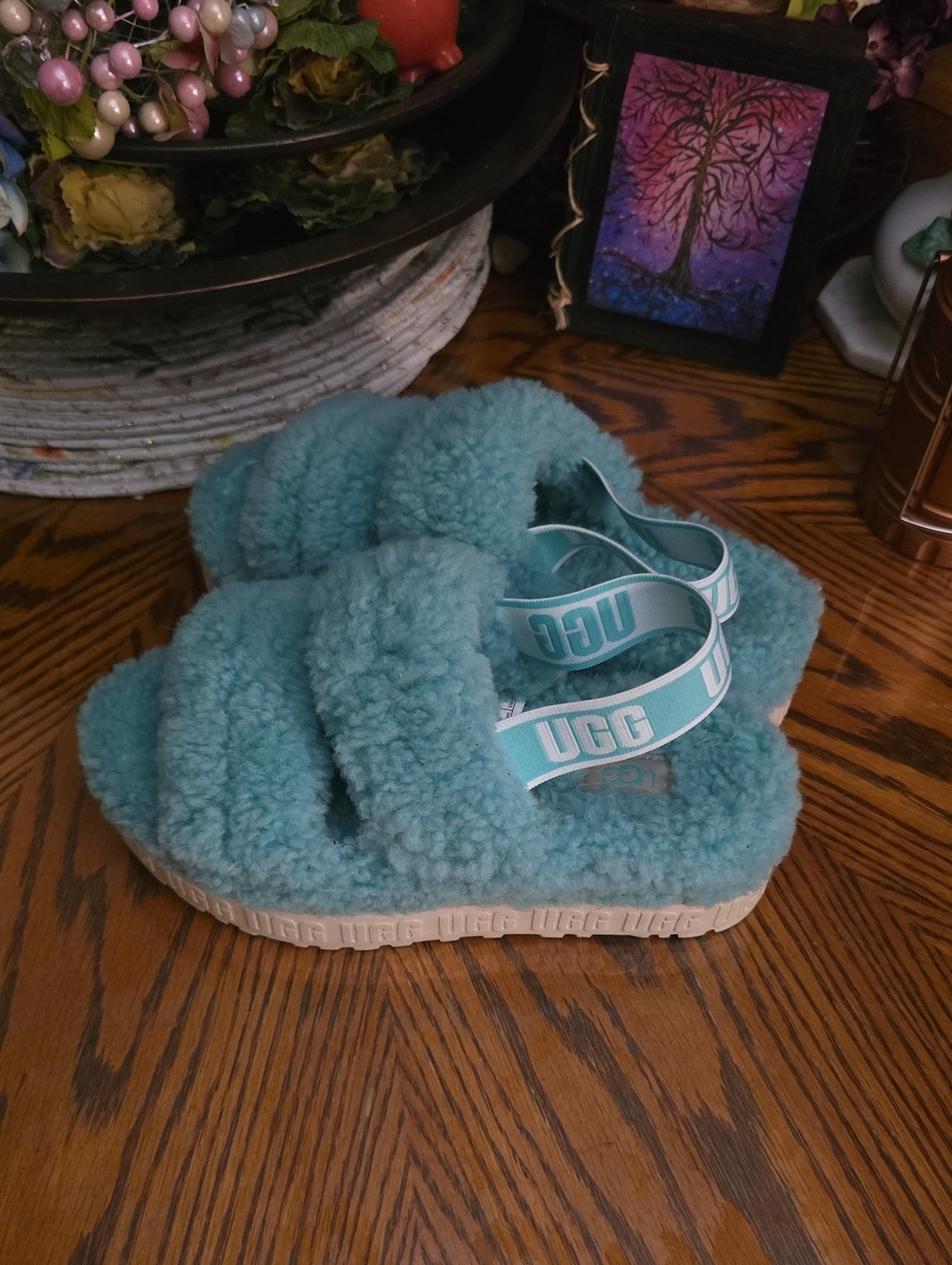 UGG Slippers - Picture 2 of 6